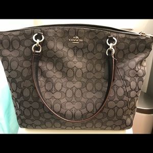 Coach Shoulder/ Tote Purse